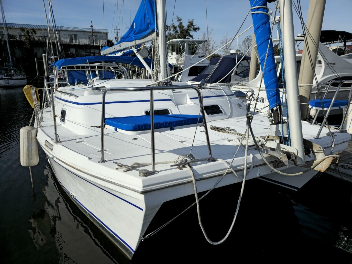 1992 Endeavour Catamaran 30