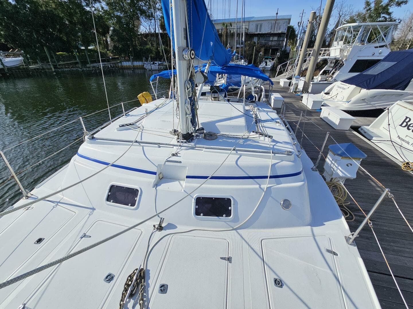 1992 Endeavour Catamaran 30