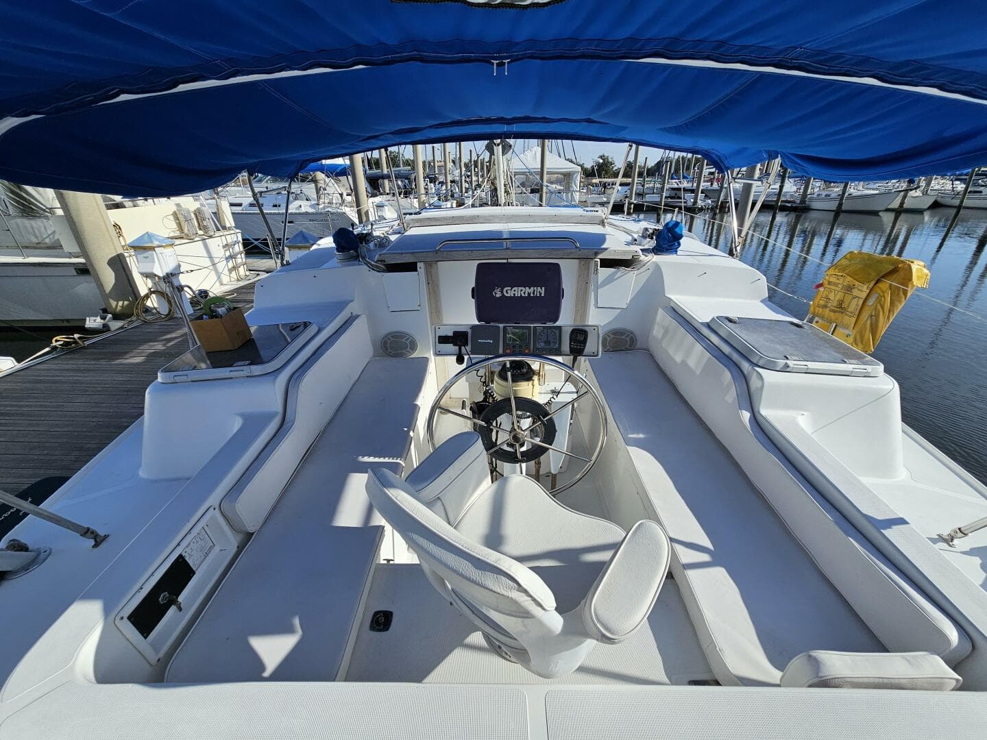 1992 Endeavour Catamaran 30