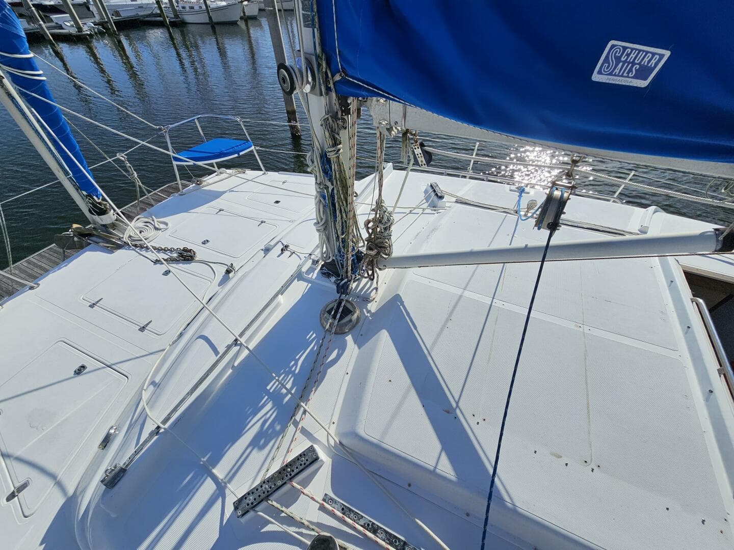 1992 Endeavour Catamaran 30