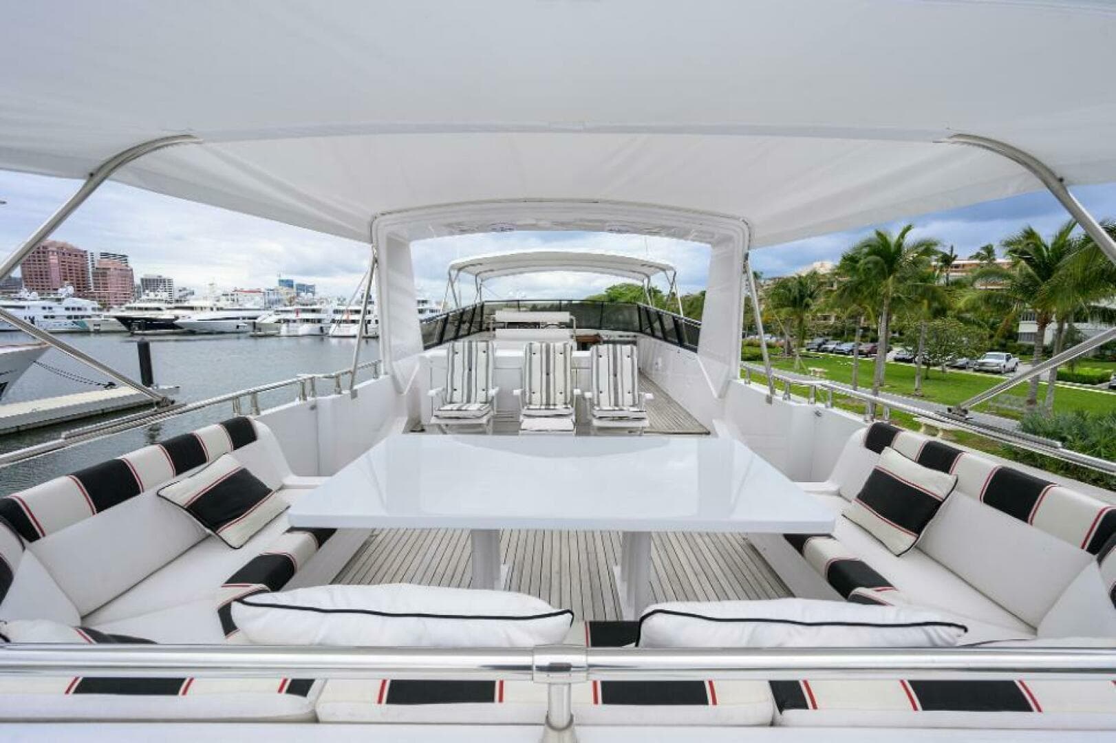 Flybridge Deck