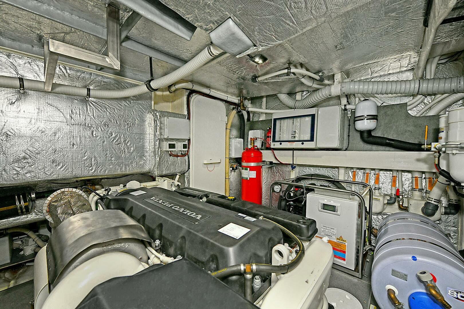 2022 Absolute 62 Fly