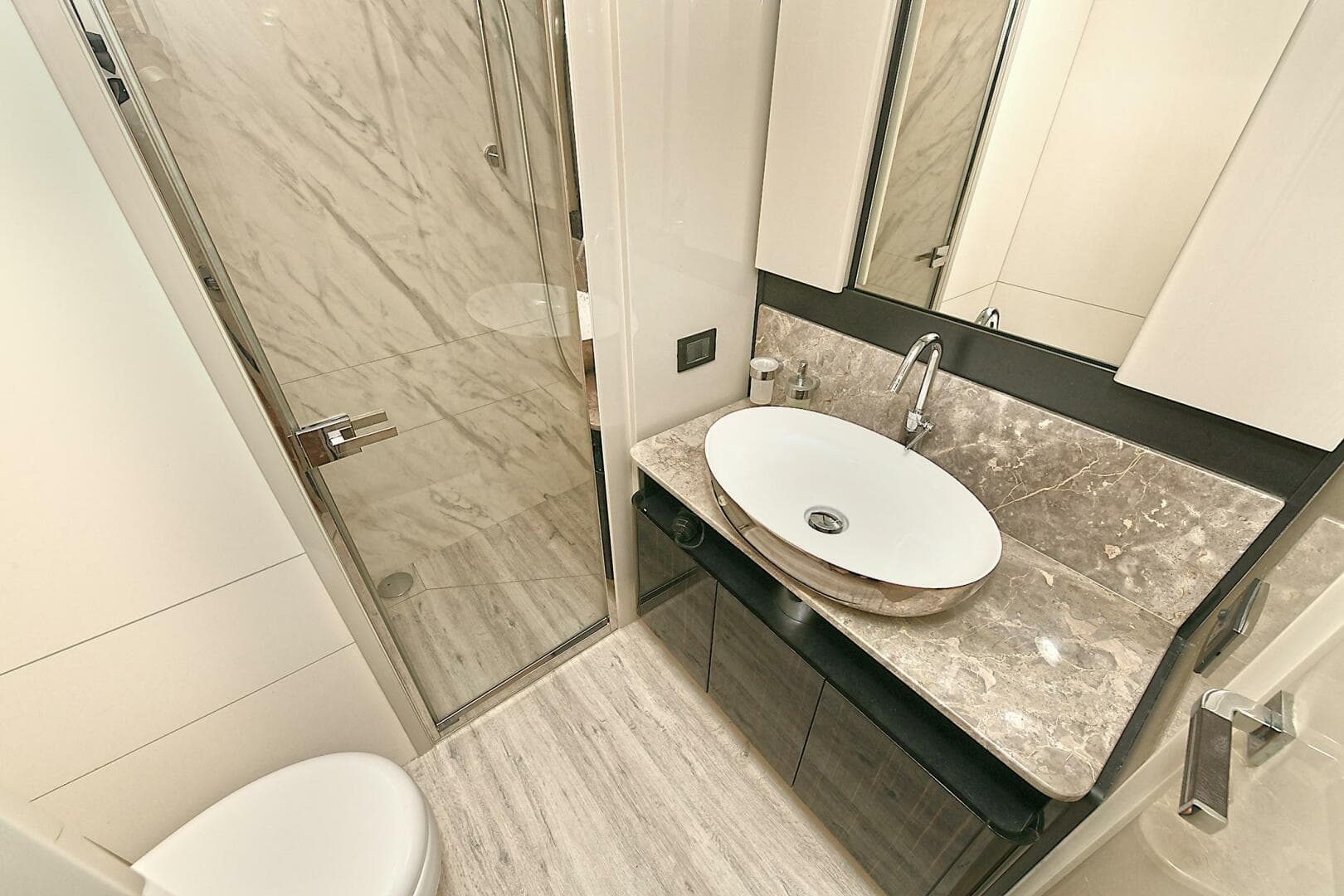 2022 Absolute 62 Fly