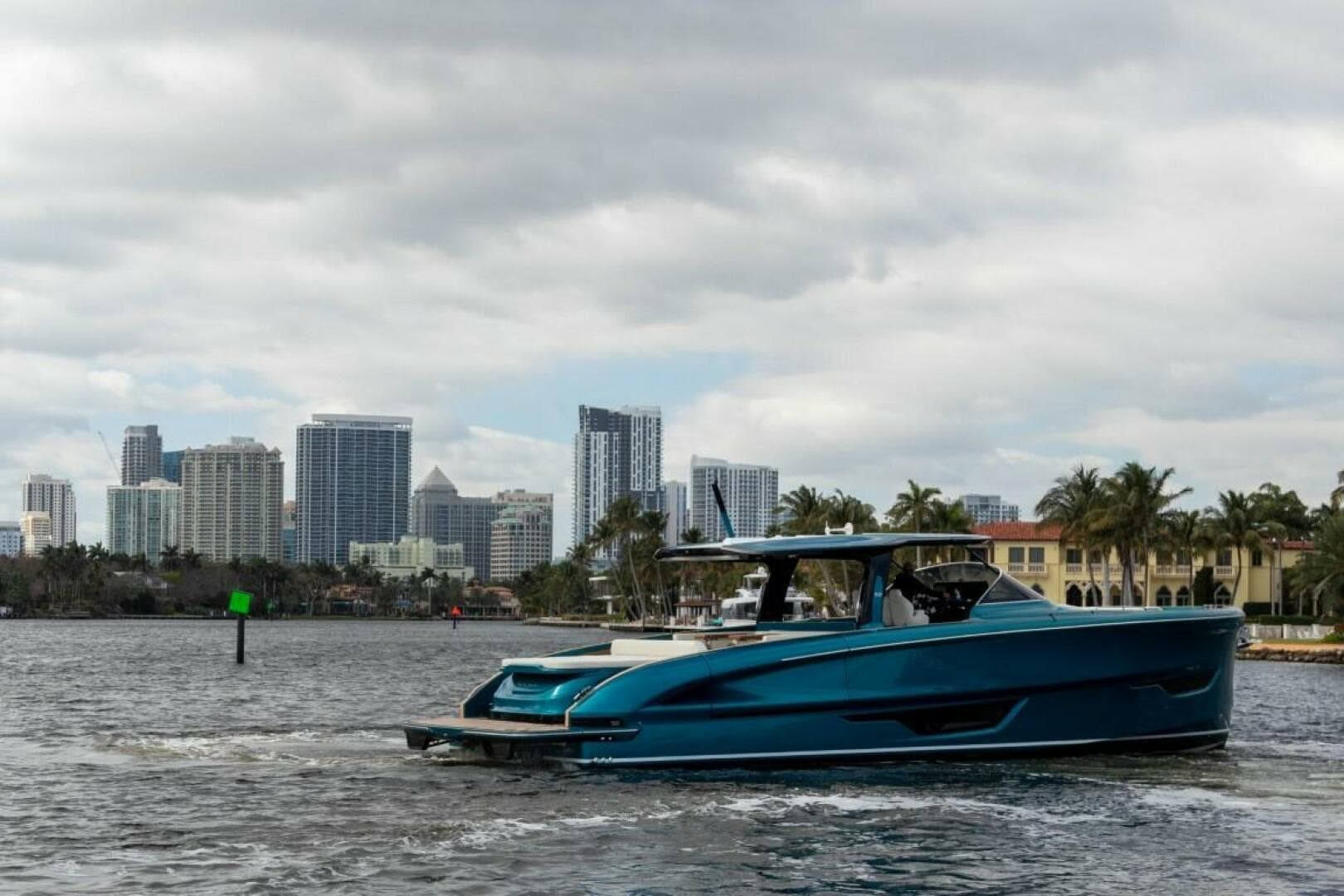 2024 Solaris 52 open