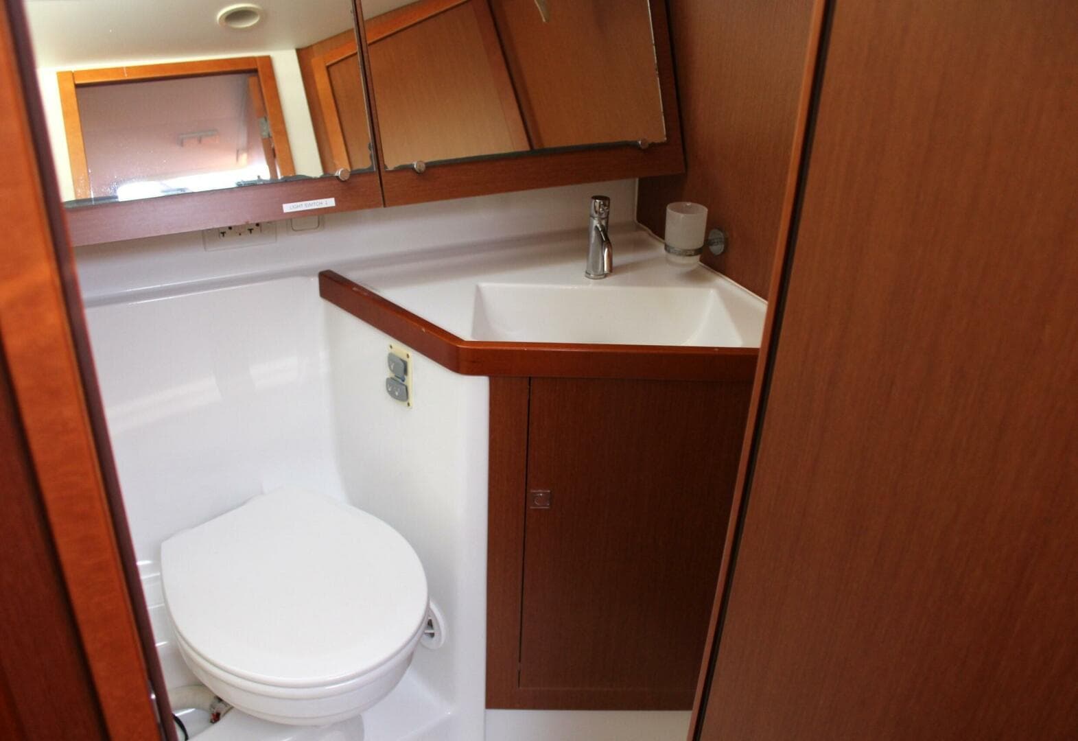 2015 Beneteau Oceanis 45