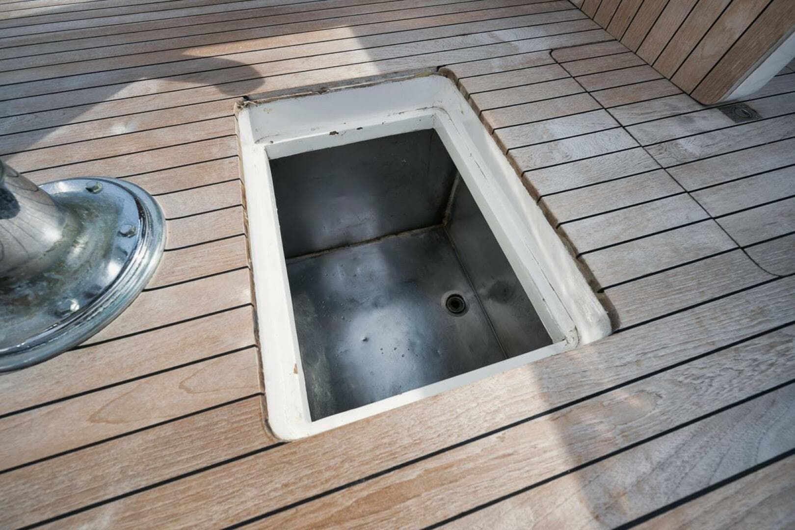 Knowles Express Big Mama - Water Basin