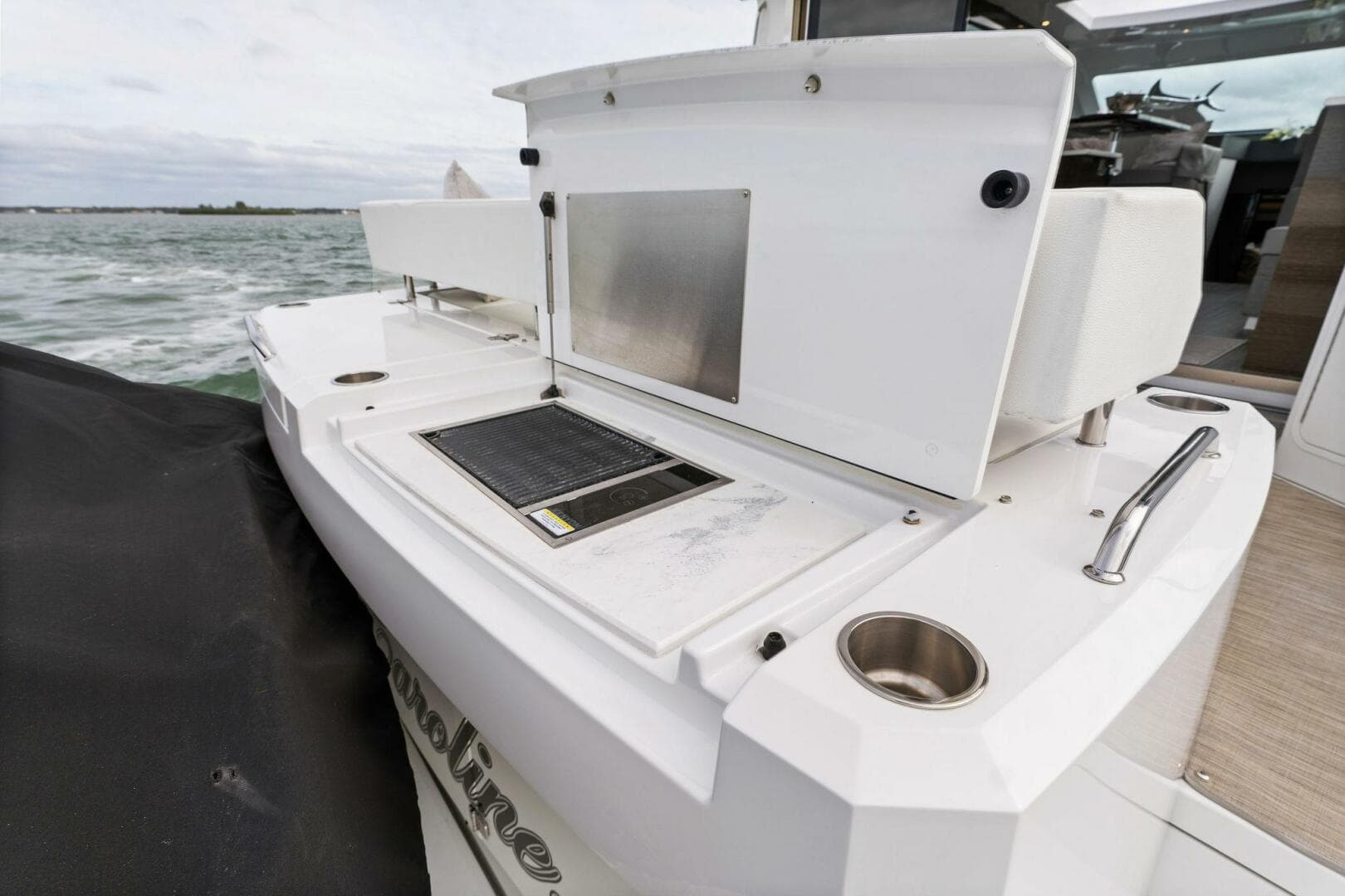 2020 46 Cruisers Cantius - Sweet Caroline - Cockpit Grill