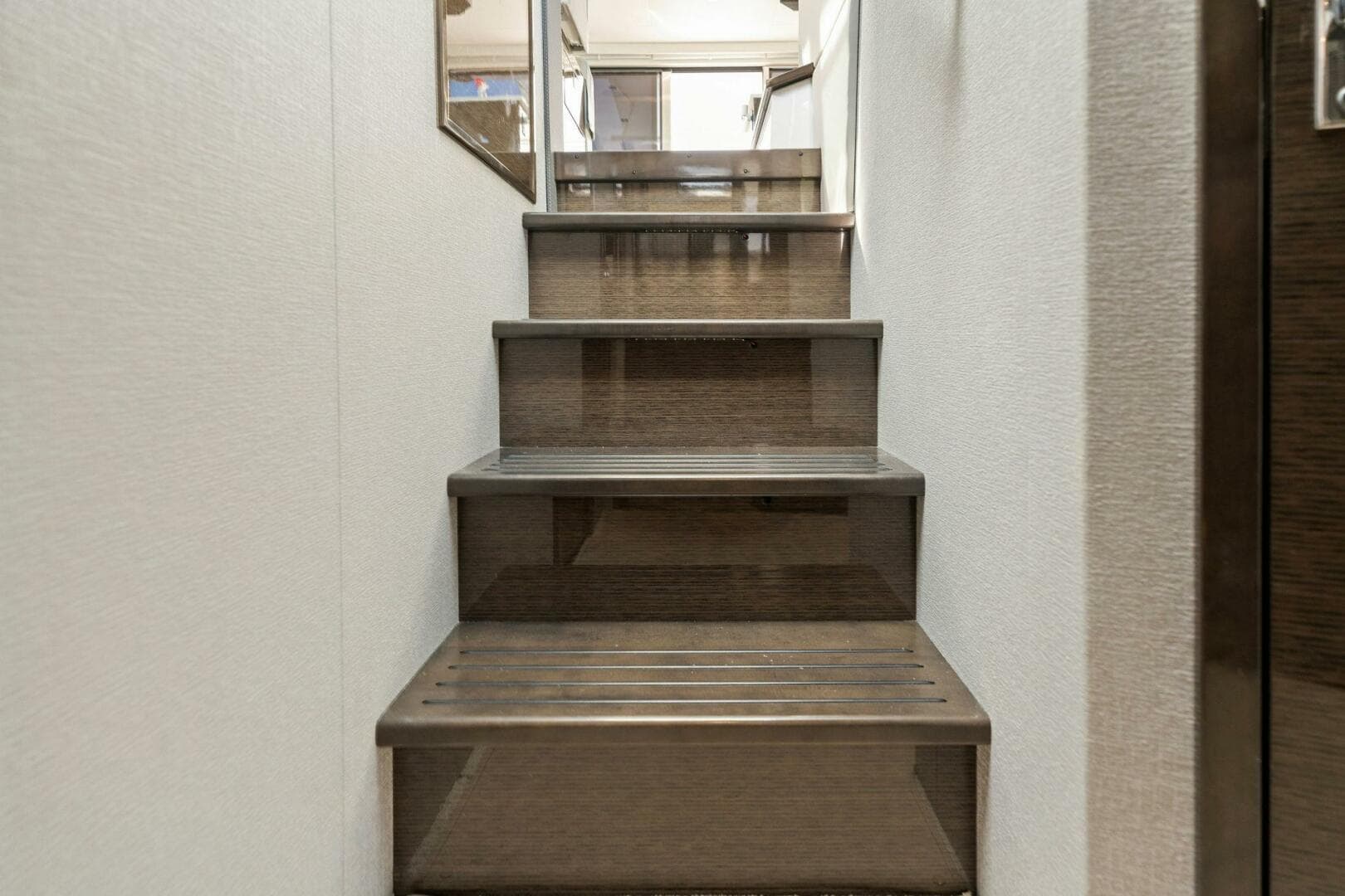 2020 46 Cruisers Cantius - Sweet Caroline - Companionway