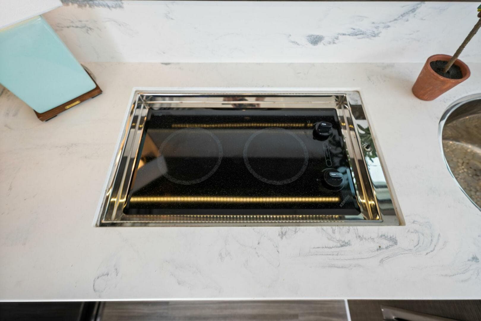 2020 46 Cruisers Cantius - Sweet Caroline - Grill