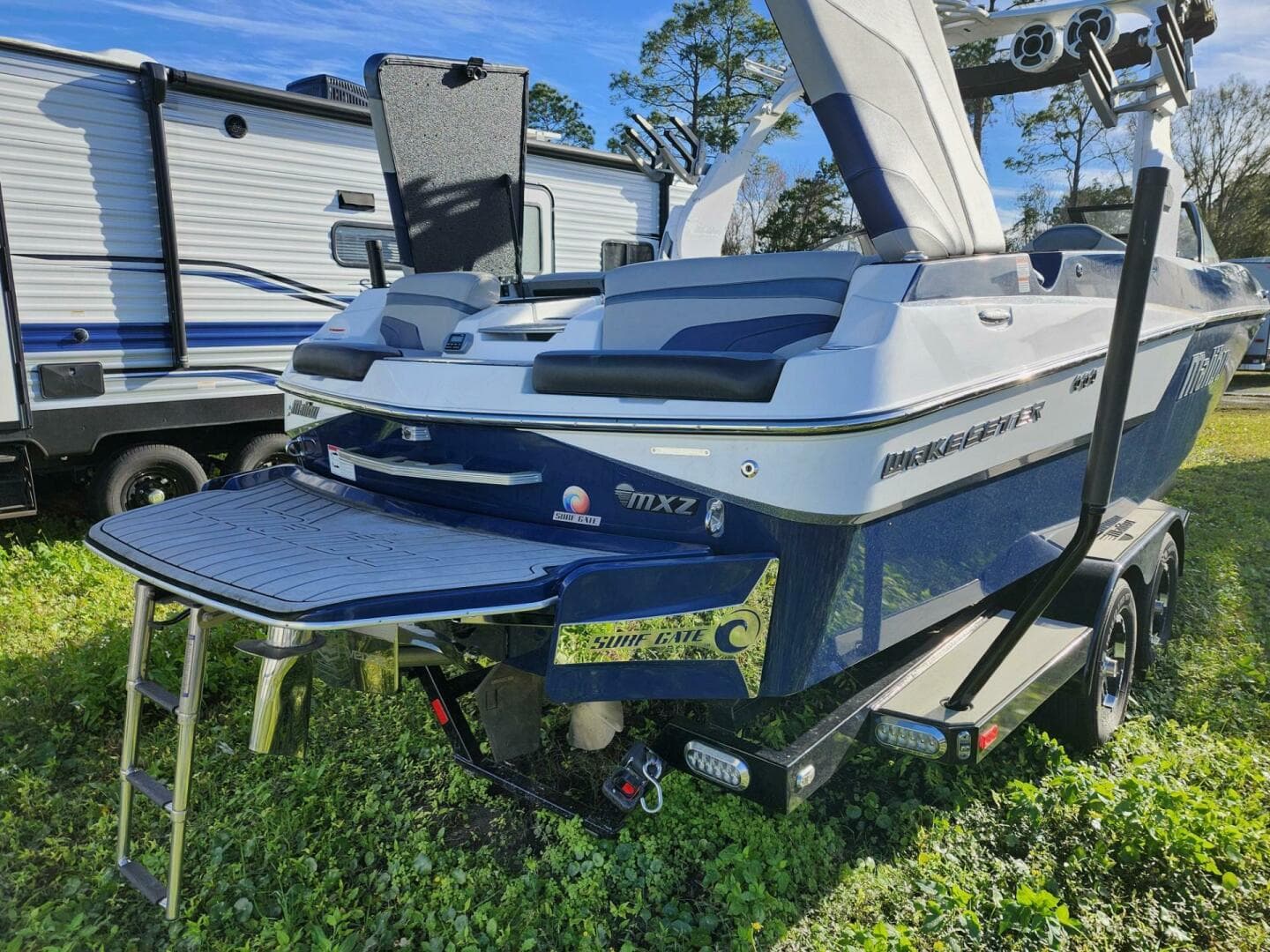 2018 Malibu Wakesetter 24 MXZ