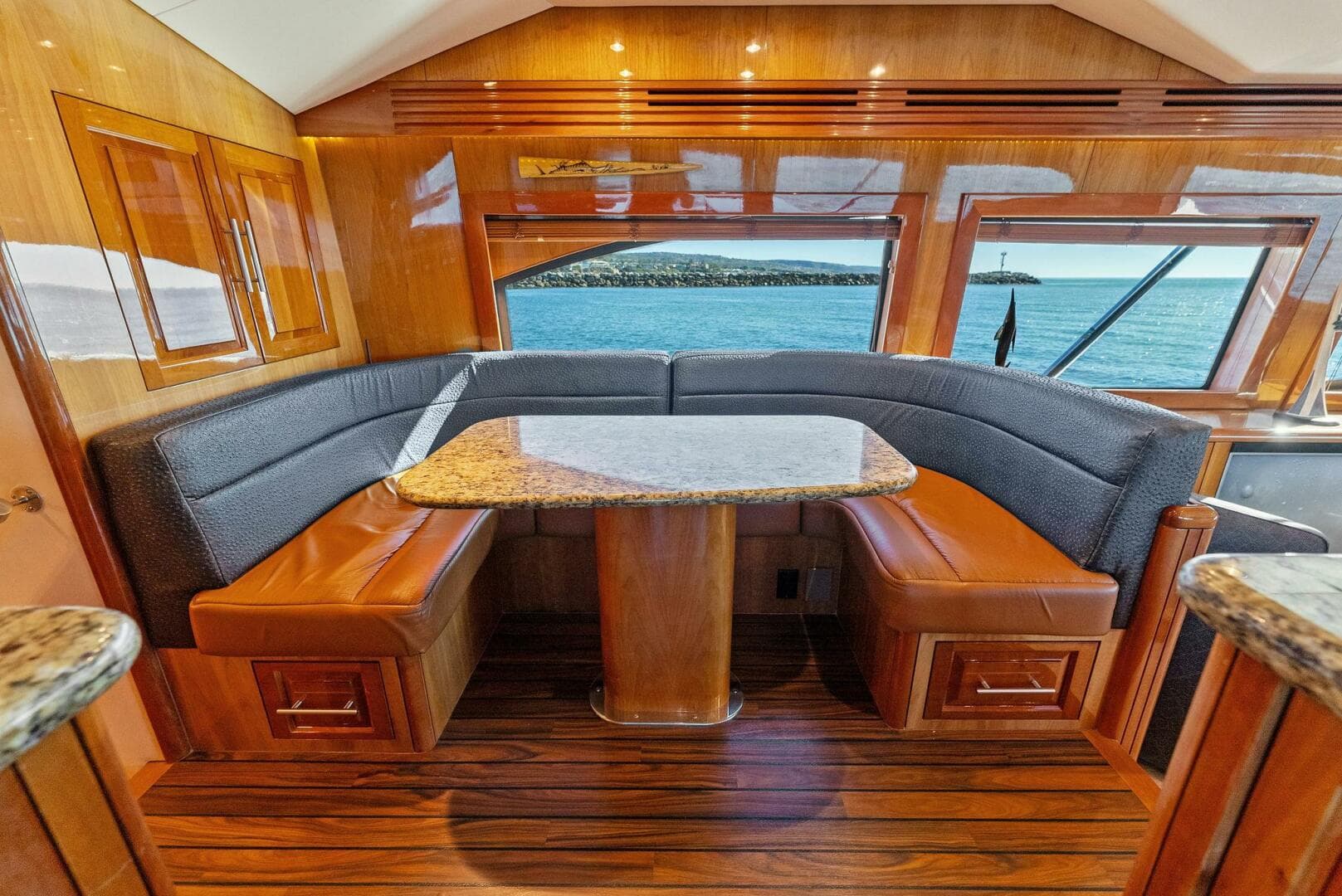 2007 Hatteras 64C - CHUPACBRA