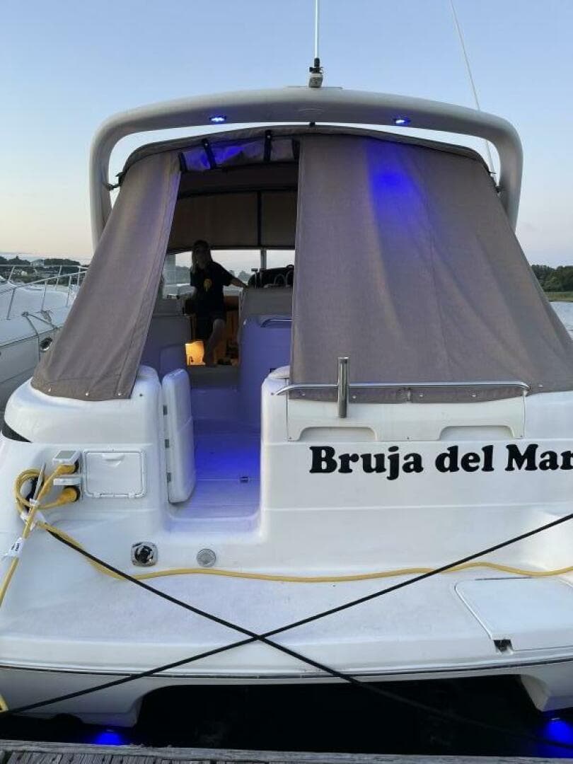 1998 Chris-Craft 320 Express Cruiser