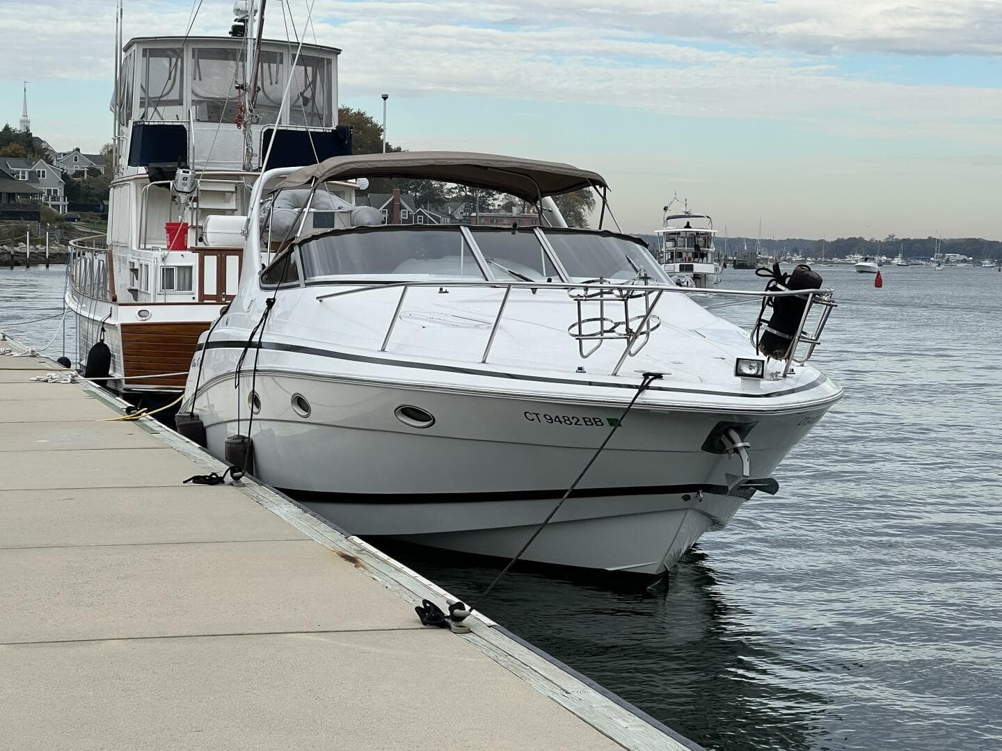 1998 Chris-Craft 320 Express Cruiser