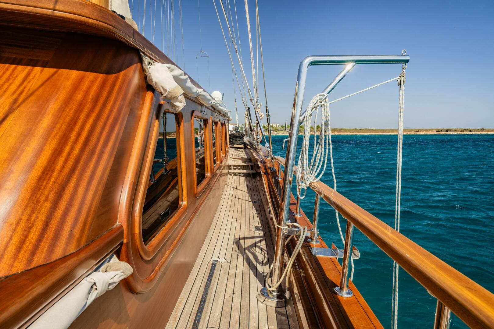 2013 East Yachting Custom