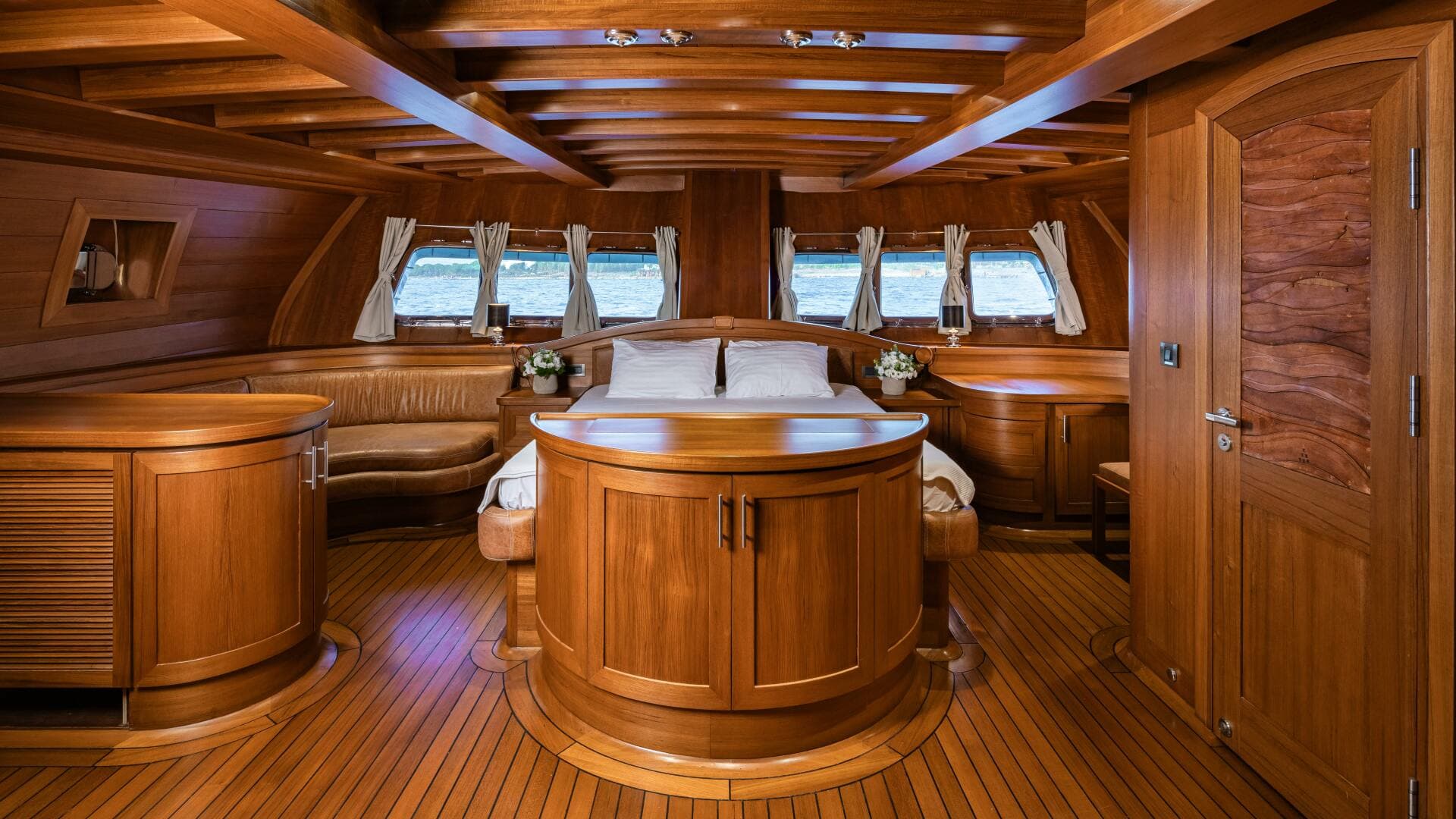 2013 East Yachting Custom