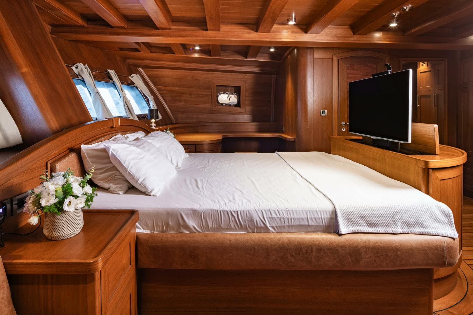 2013 East Yachting Custom