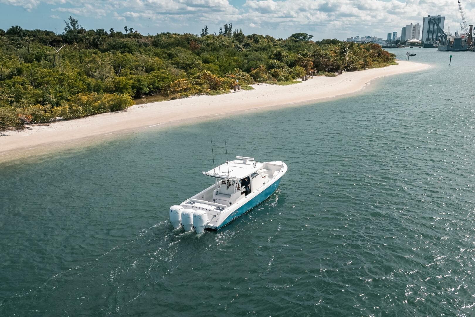 2022 Everglades 395CC