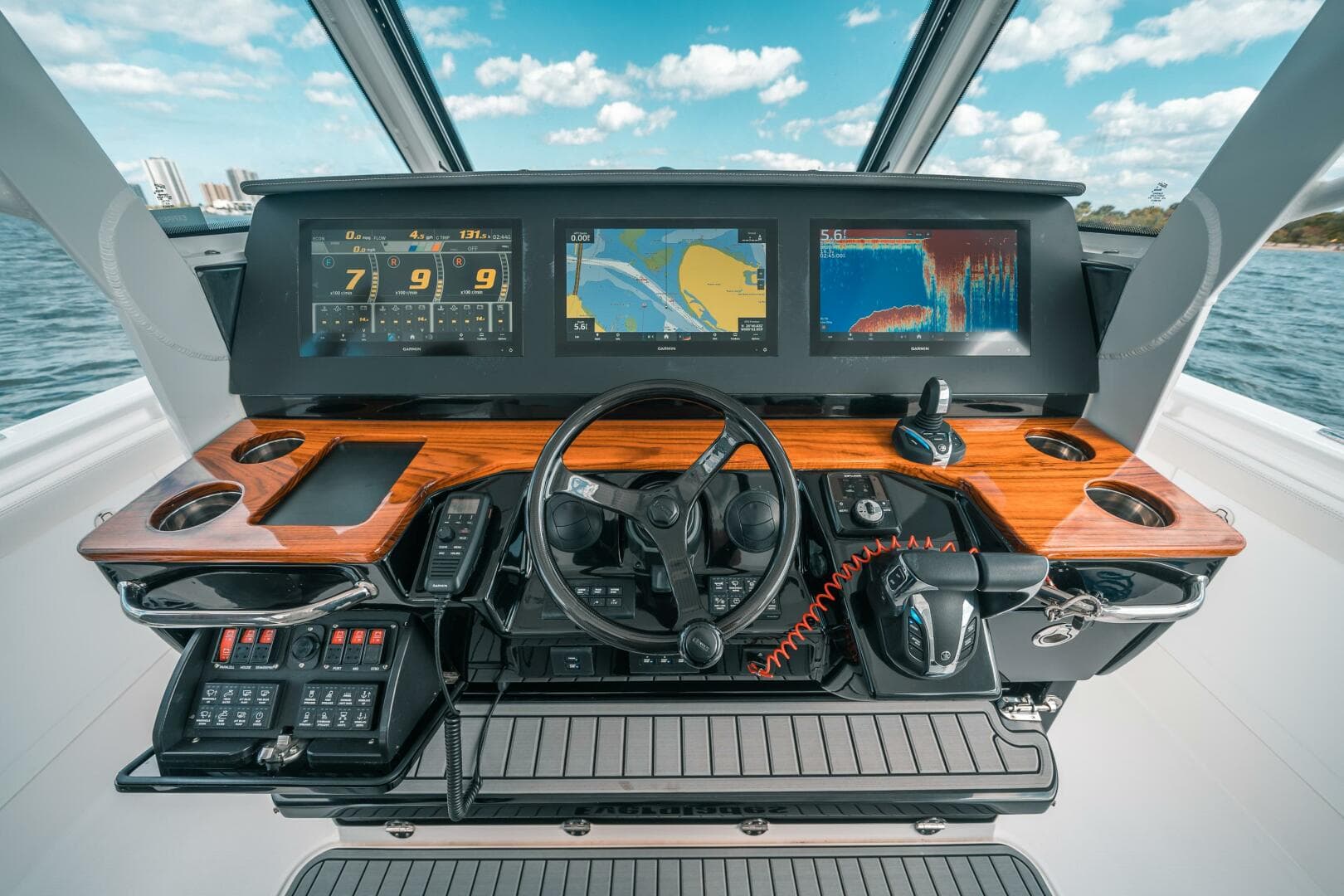 2022 Everglades 395CC