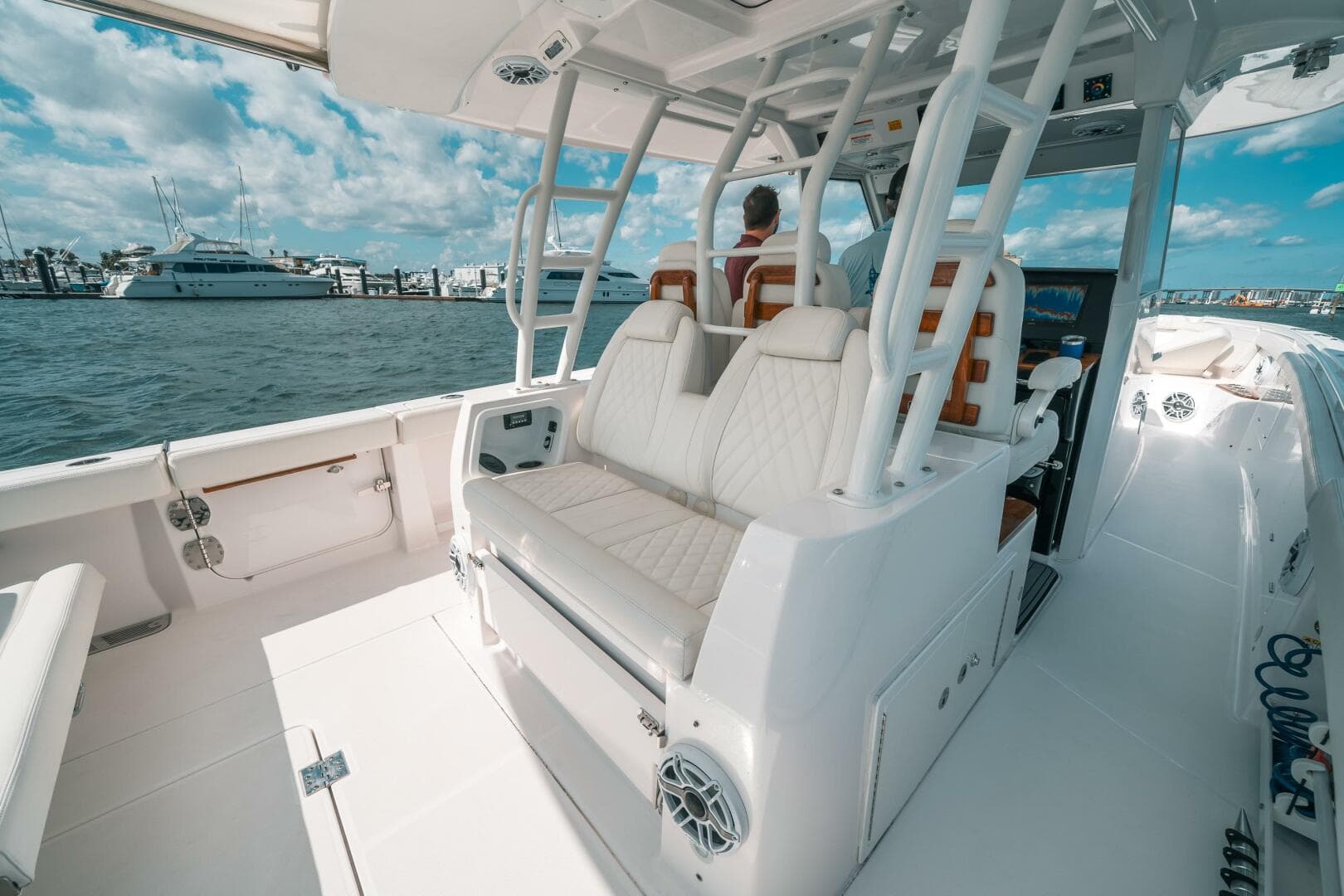 2022 Everglades 395CC