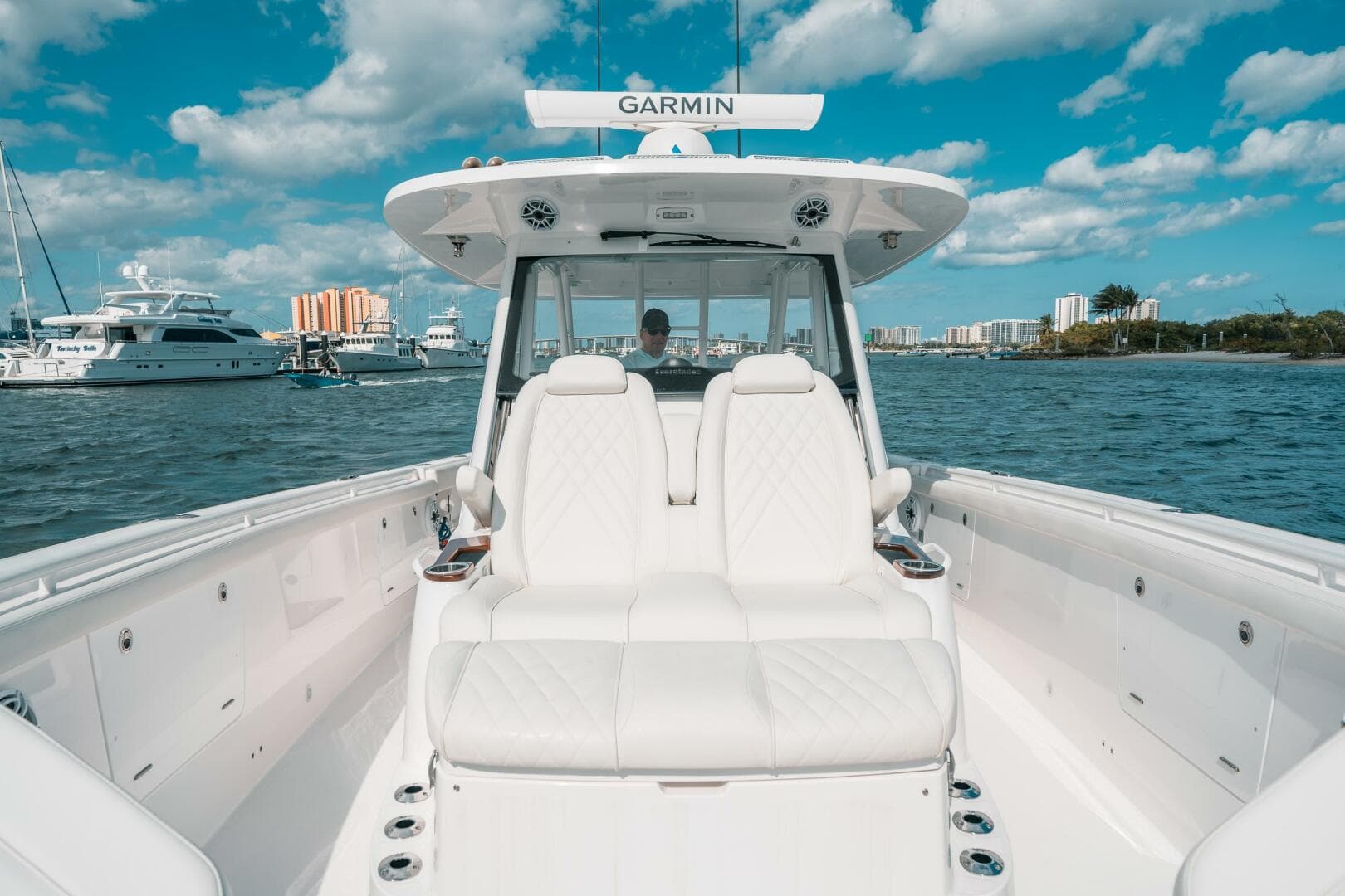 2022 Everglades 395CC