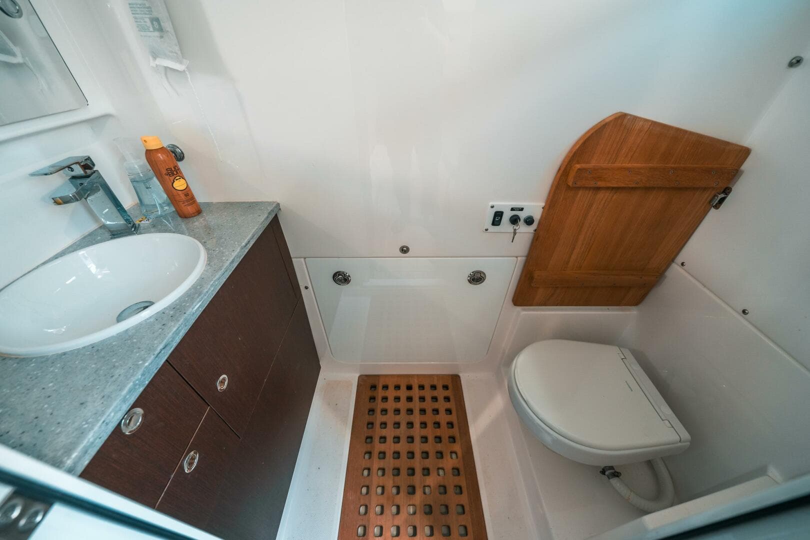 2022 Everglades 395CC