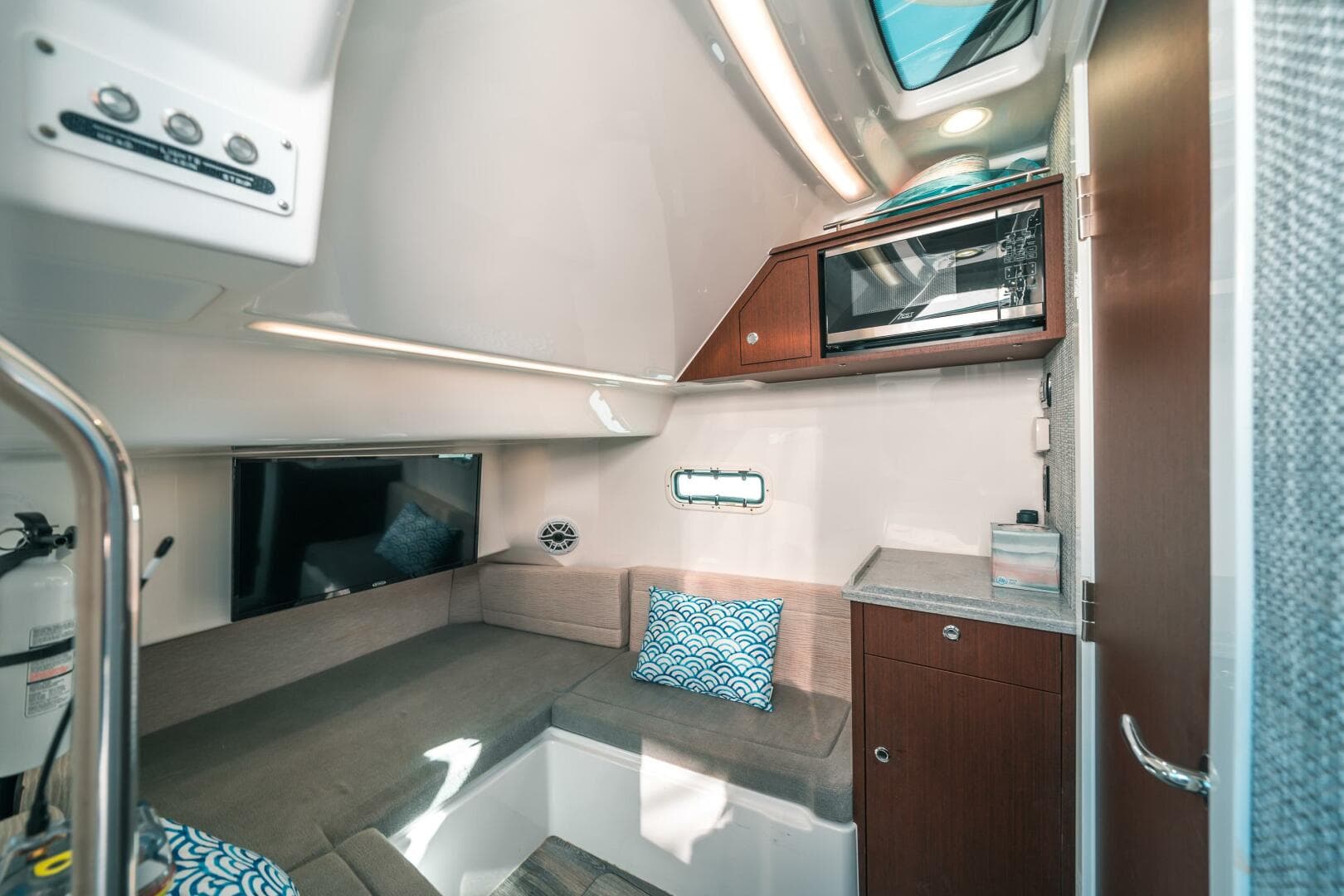 2022 Everglades 395CC