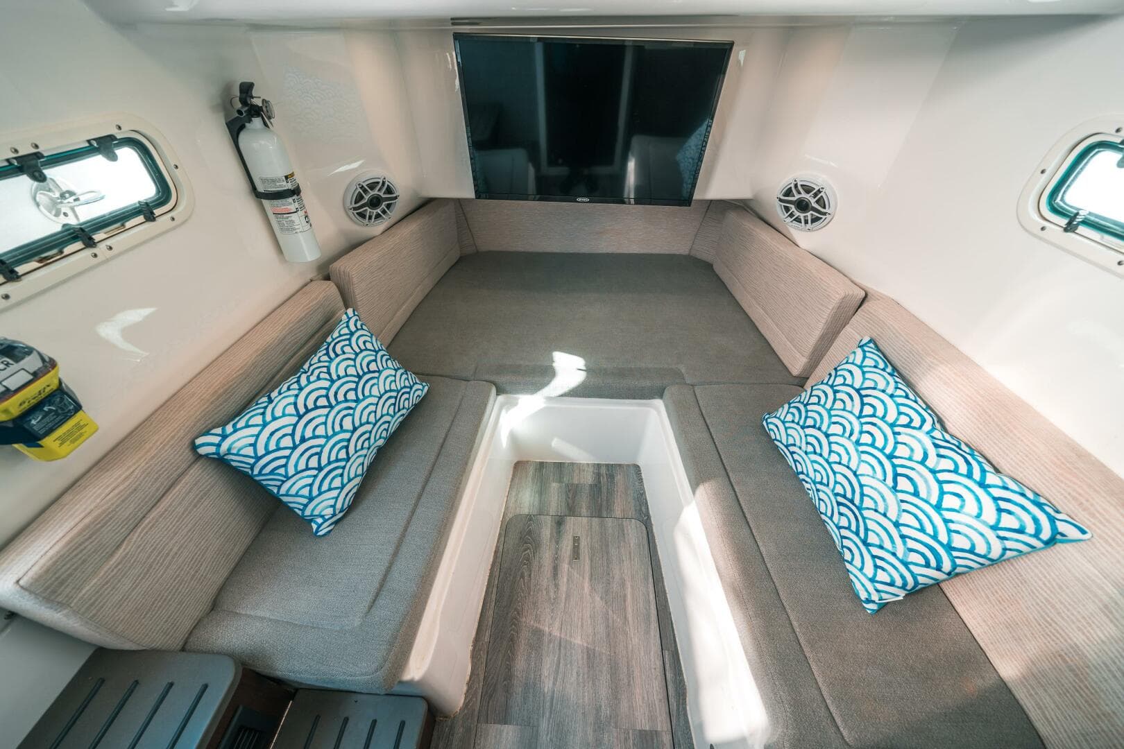 2022 Everglades 395CC