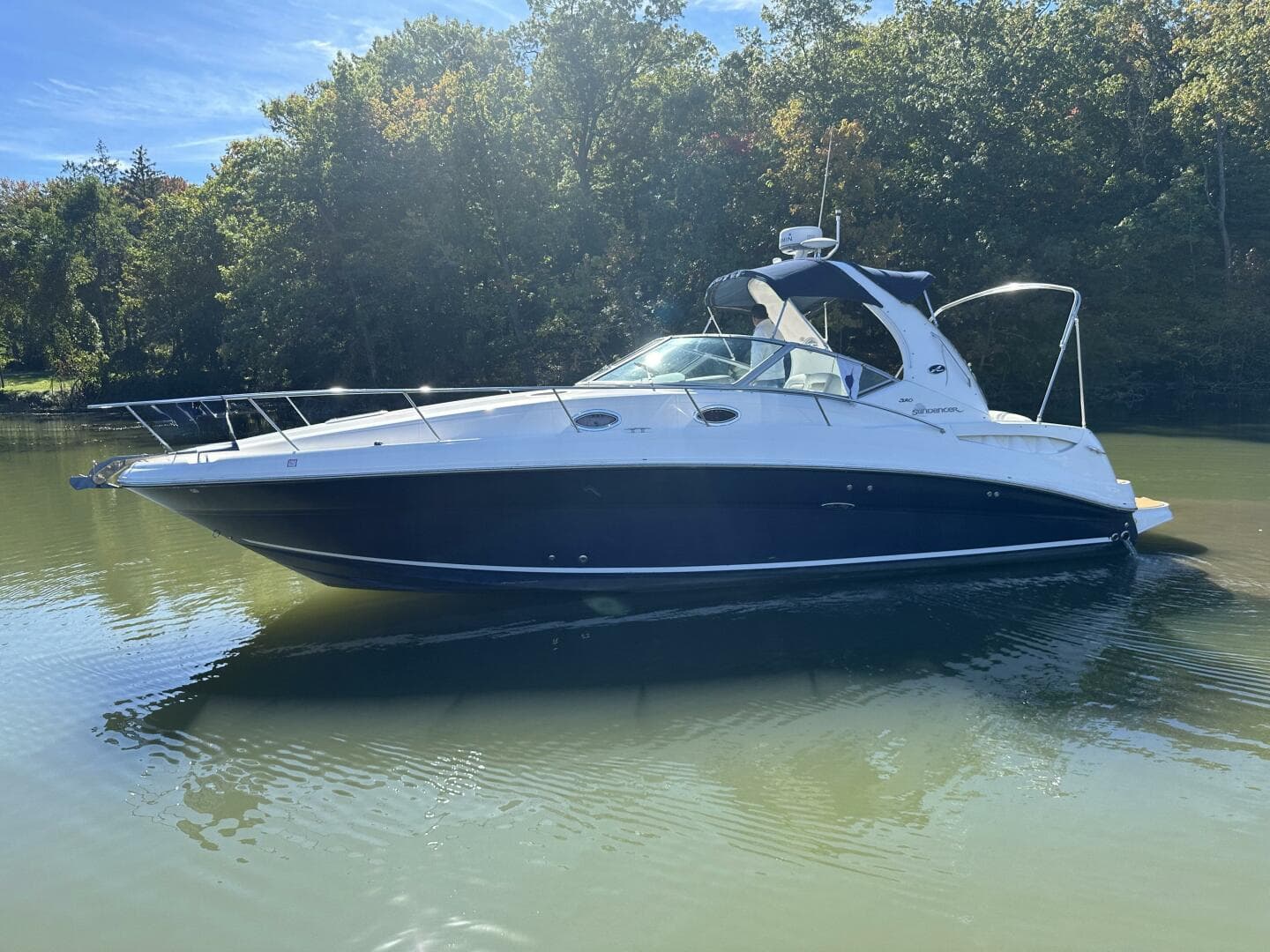 2005 Sea Ray 320 Sundancer