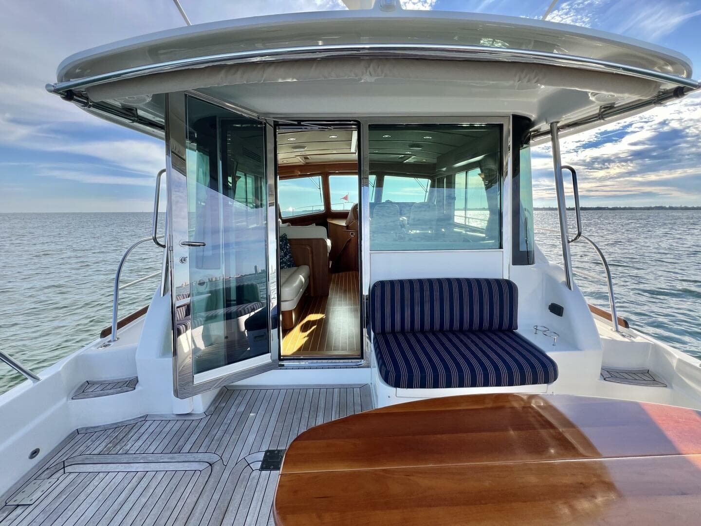 2017 Sabre 48 Salon Express