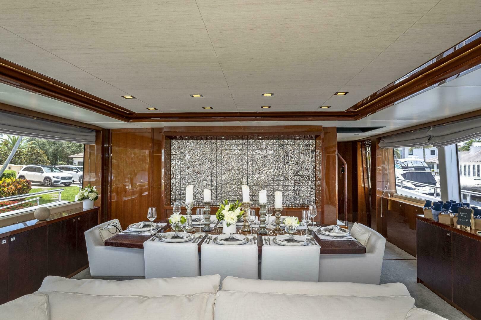 2012 Princess 104 - Interior dining
