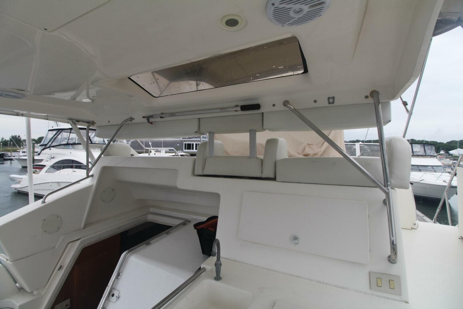 2000 Silverton 392 Aft Cabin