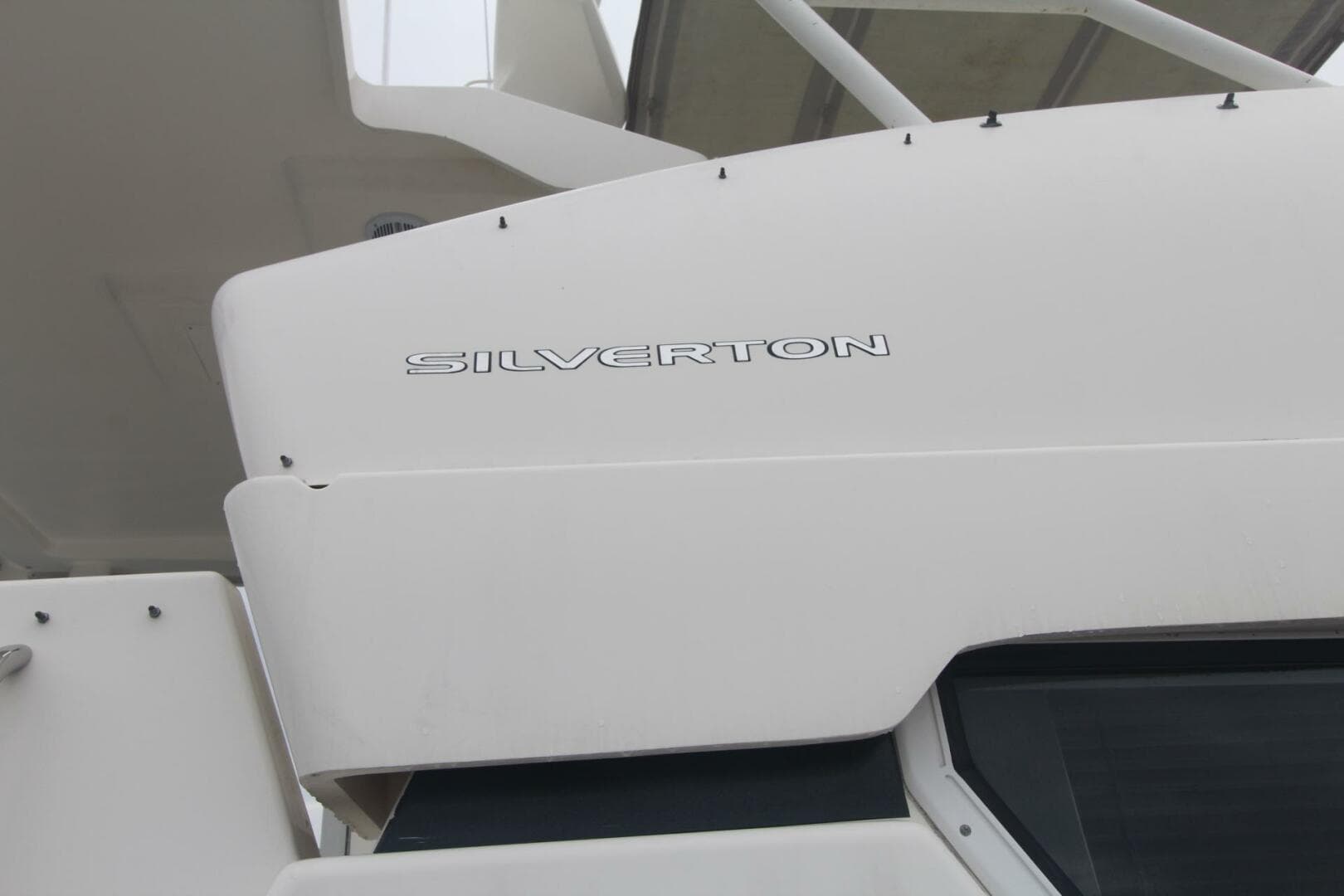 2000 Silverton 392 Aft Cabin