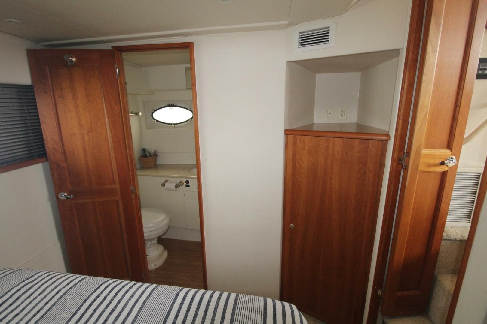 2000 Silverton 392 Aft Cabin