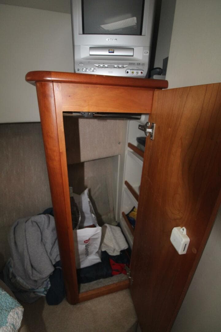 2000 Silverton 392 Aft Cabin