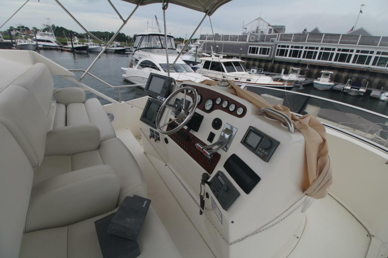 2000 Silverton 392 Aft Cabin