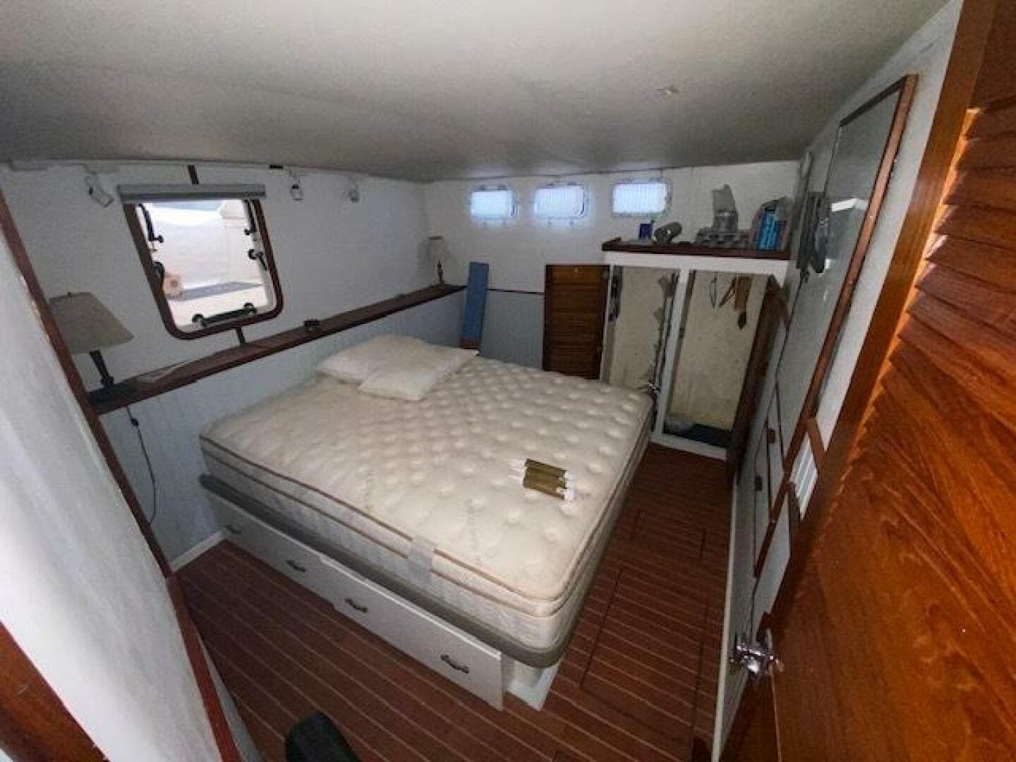 1976 Marine Management 