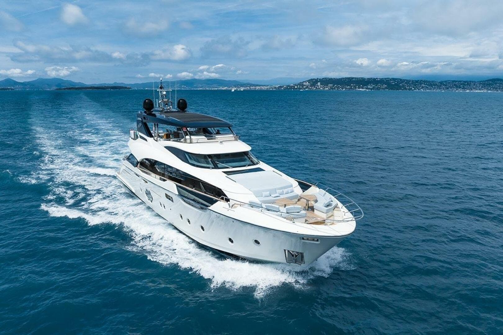 2021 Monte Carlo Yachts MCY 96