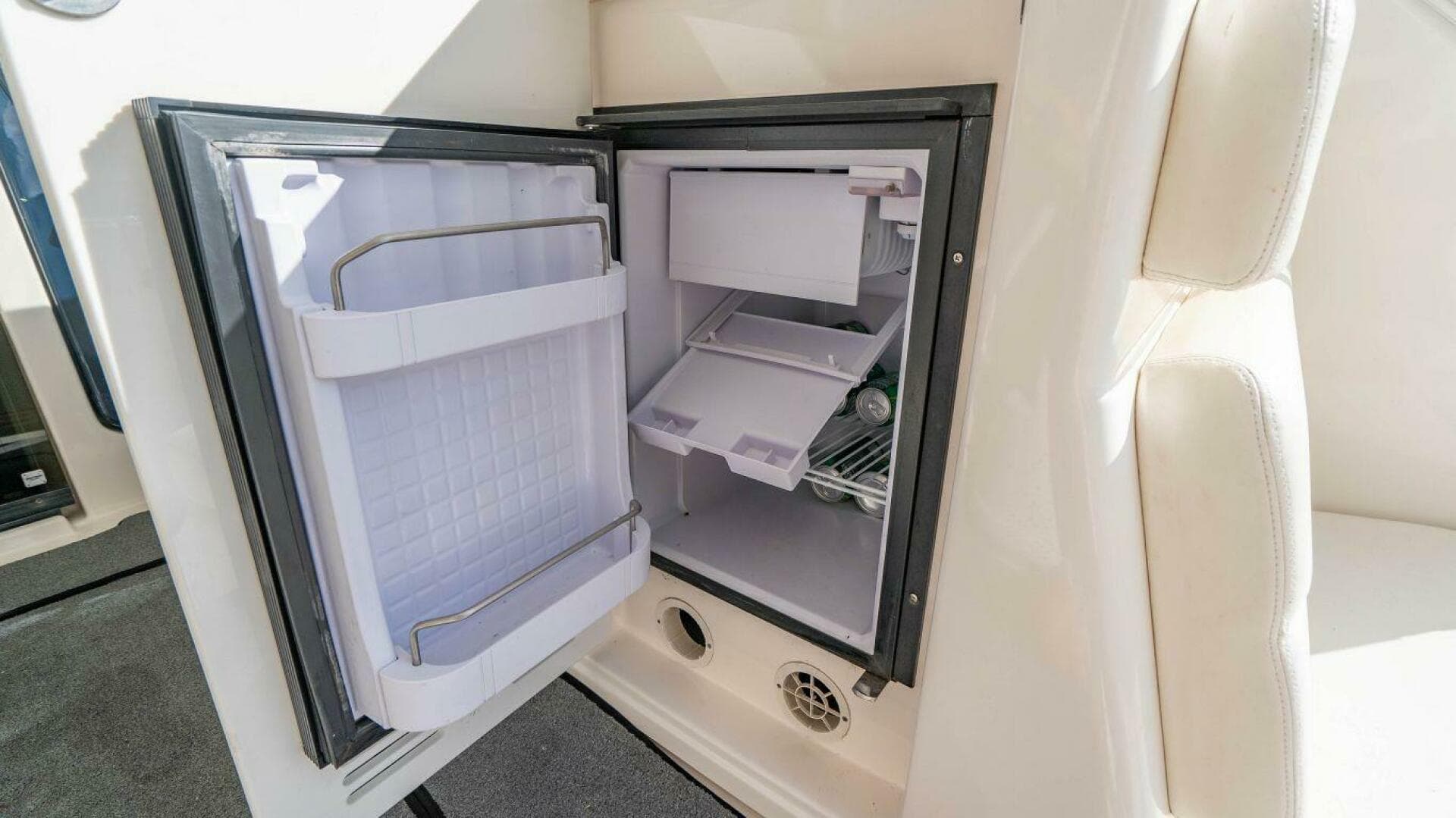 2007 Tiara Yachts 3800 Open