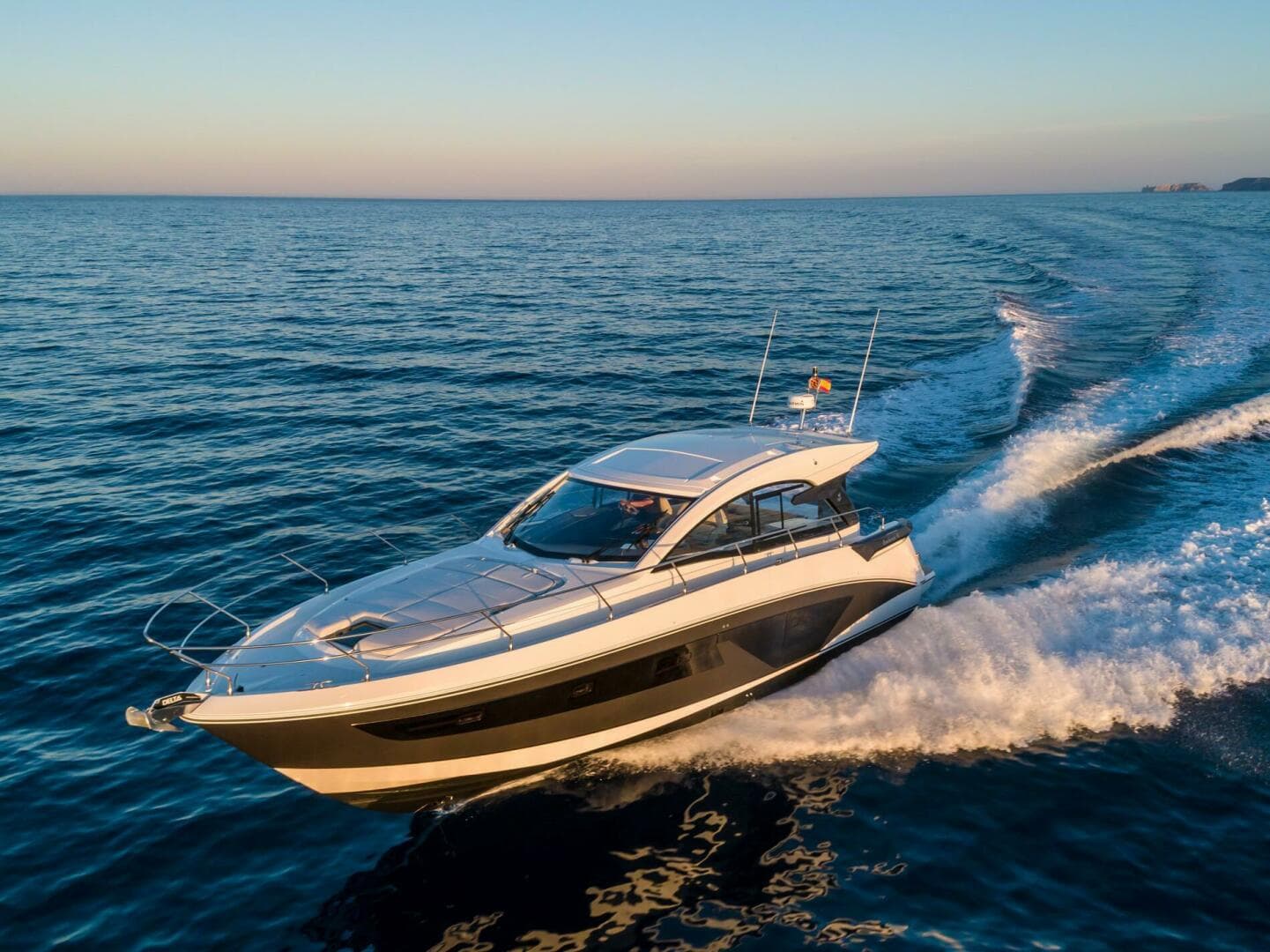 2024 BENETEAU Gran Turismo 45