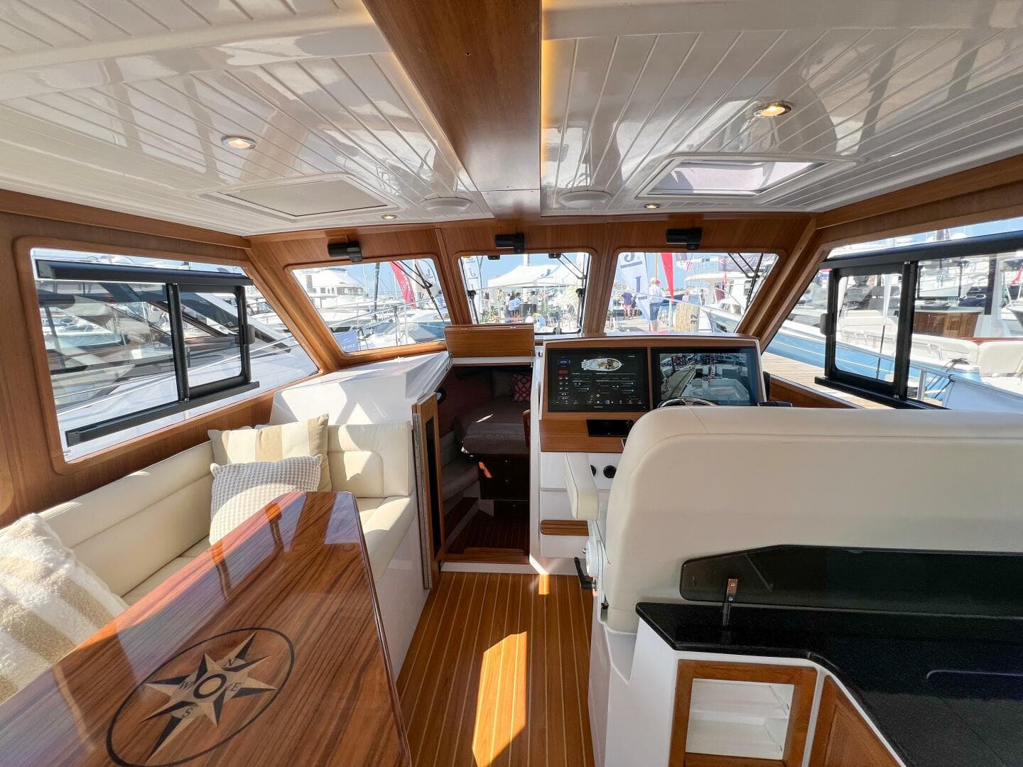 2026 True North 39 Outboard Express