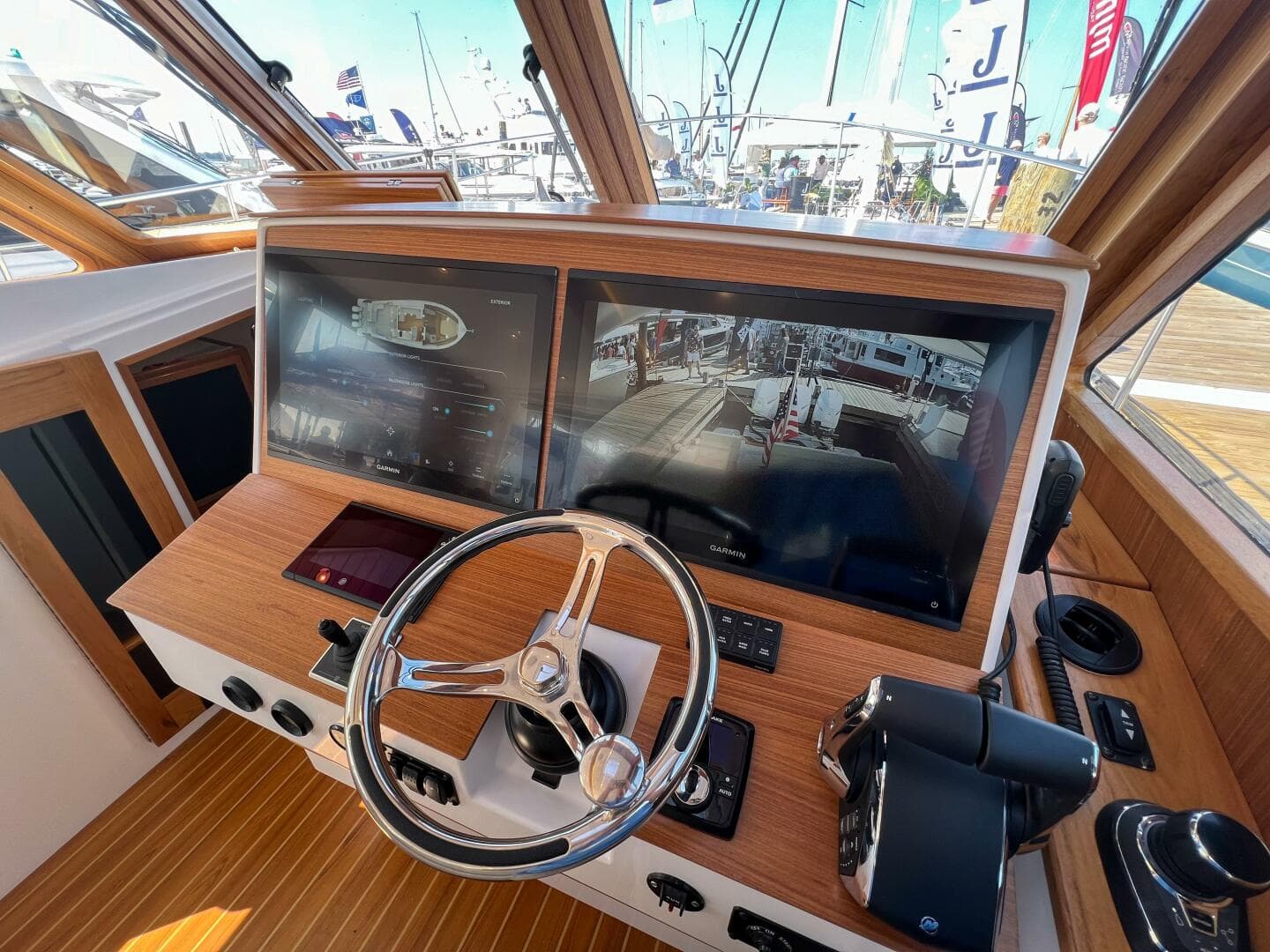 2026 True North 39 Outboard Express