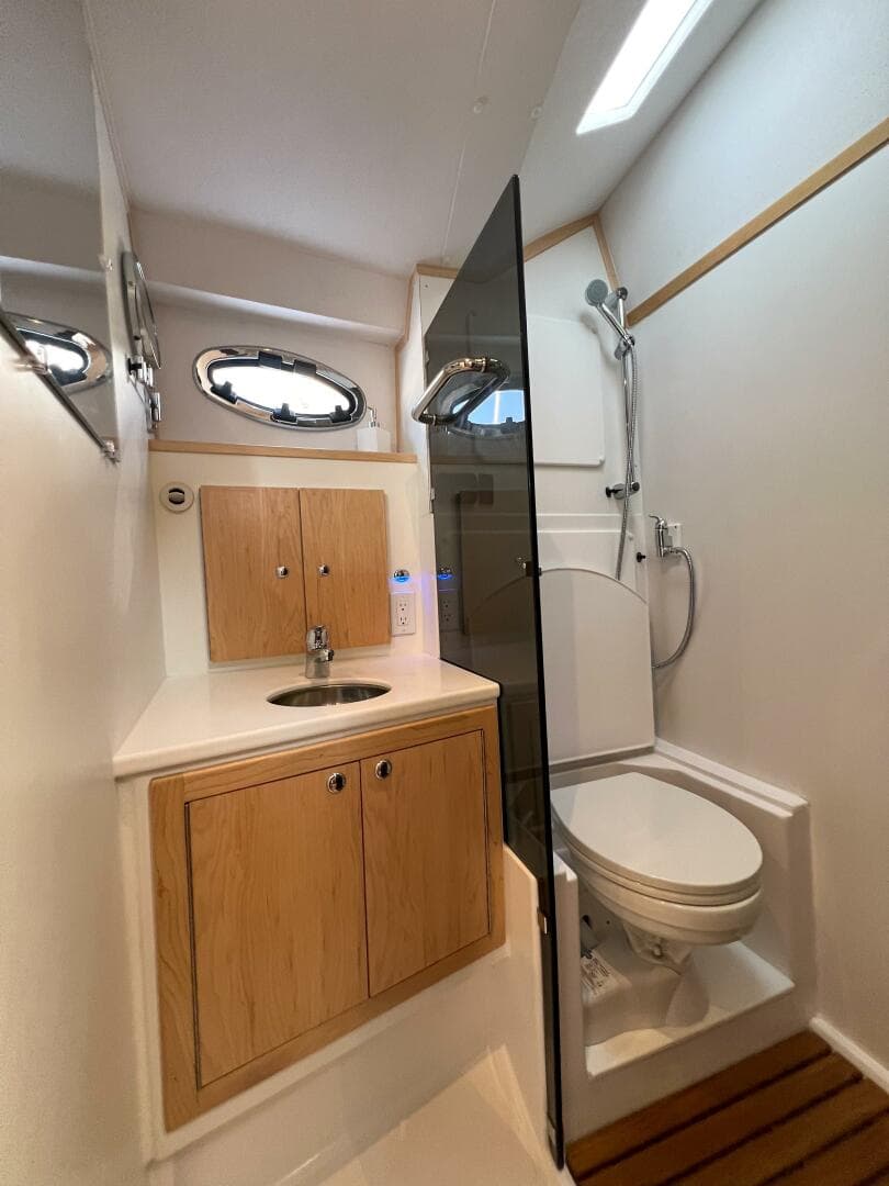 2026 True North 39 Outboard Express