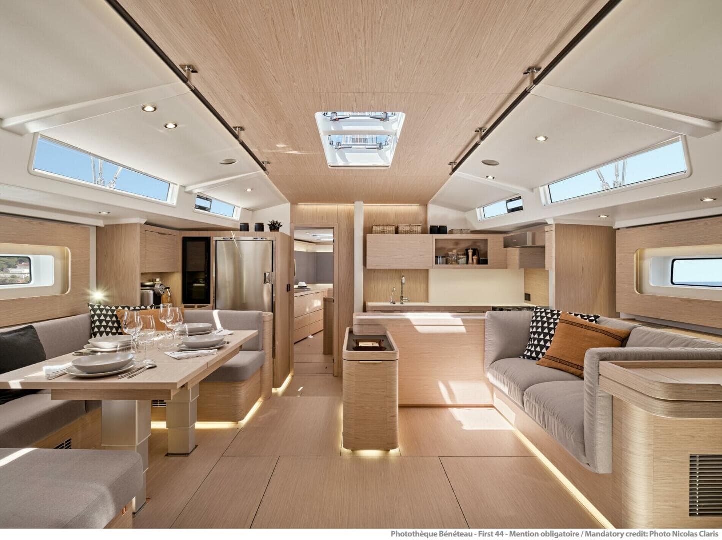 BENETEAU Oceanis Yacht 60