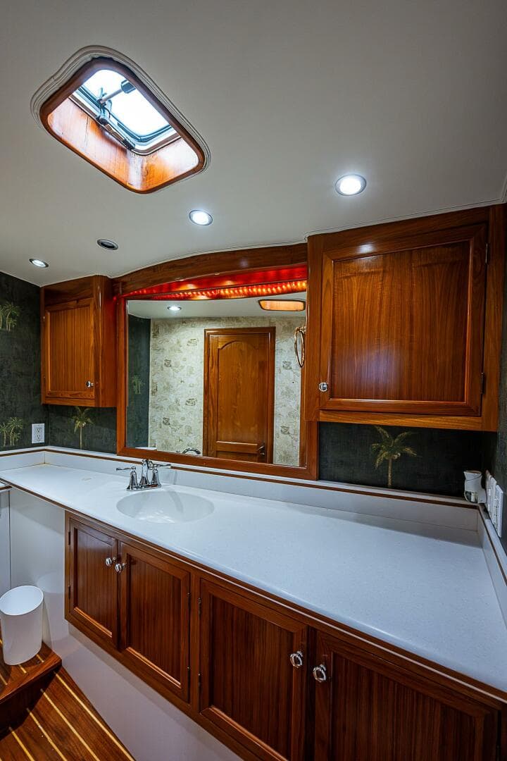 2005 Custom Carolina 