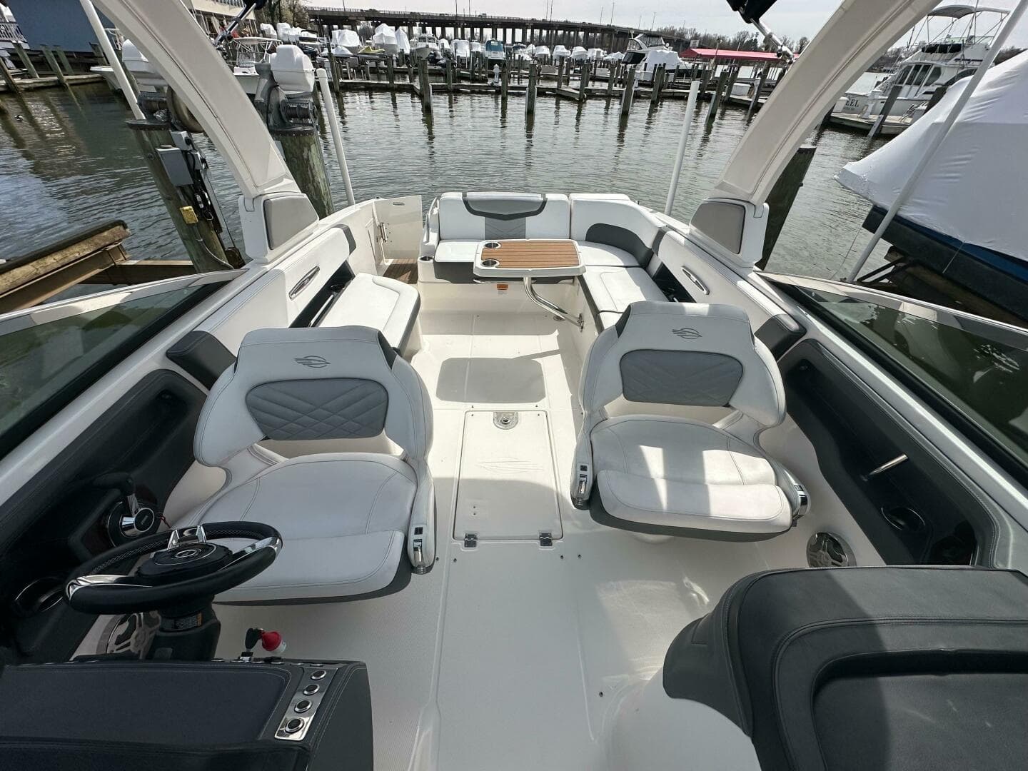 2019 Chaparral 297 SSX