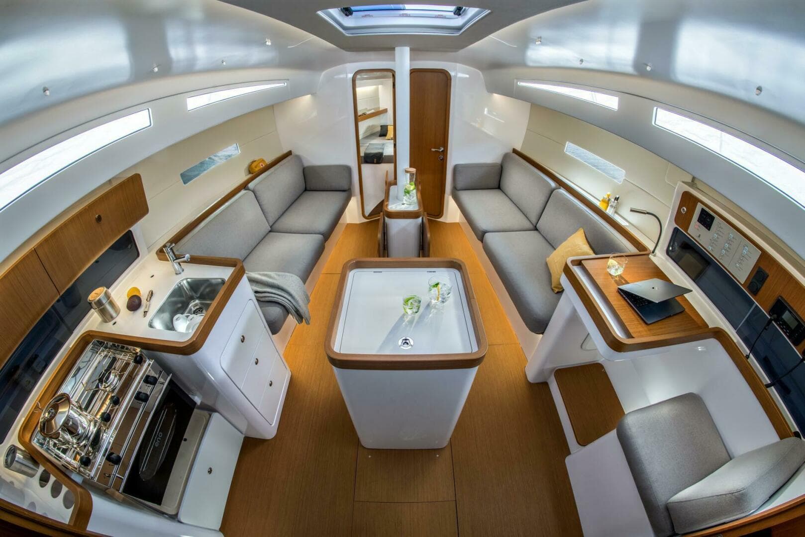 2026 Beneteau First 36