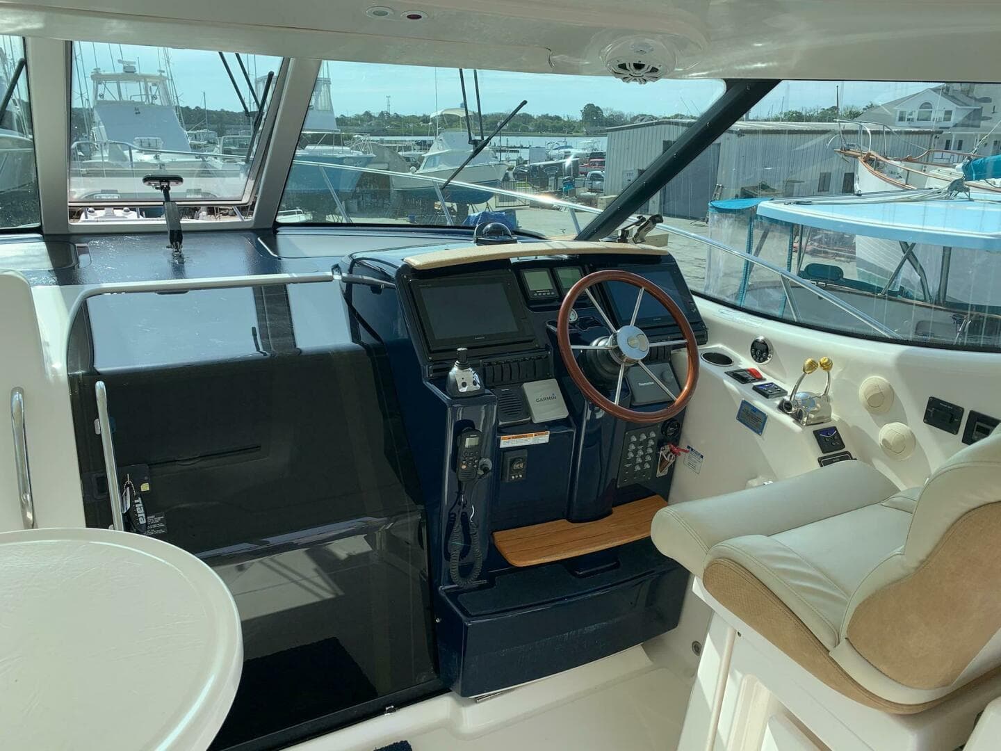 2007 Tiara Yachts 390 Sovran