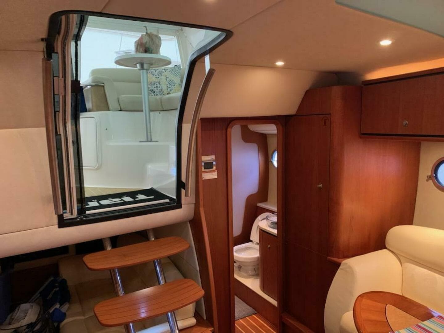 2007 Tiara Yachts 390 Sovran