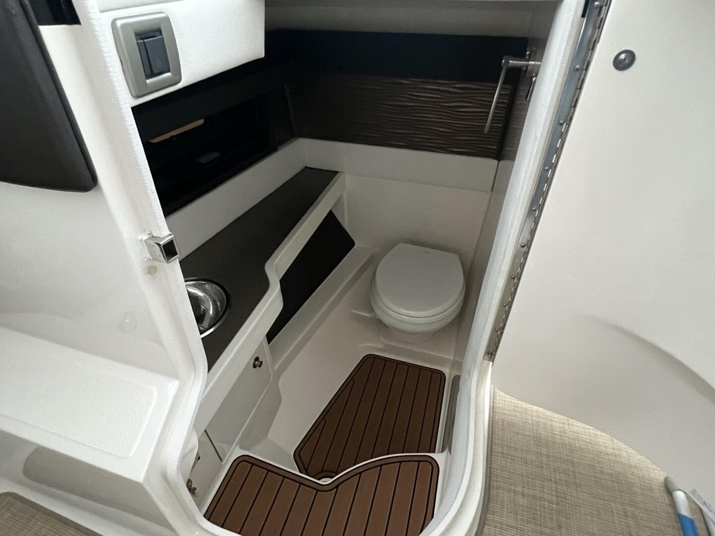 2018 Sea Ray 310 SLX