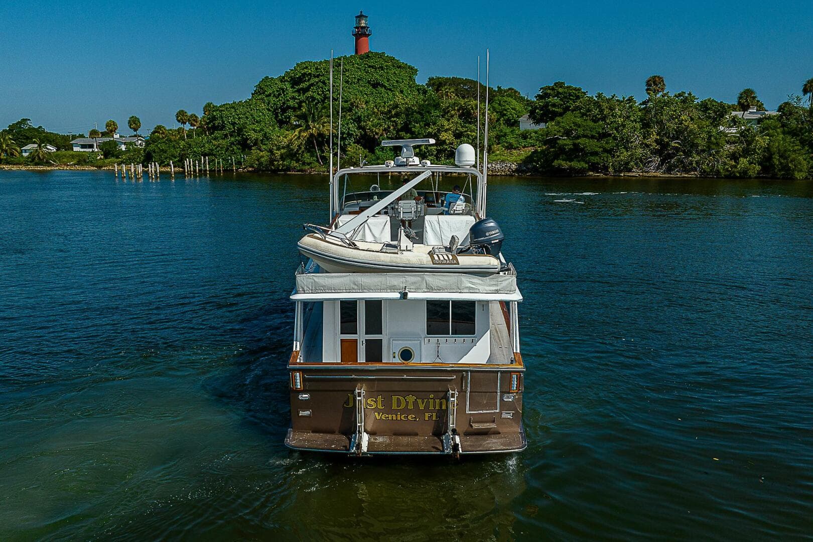 1986 Tollycraft Pilothouse